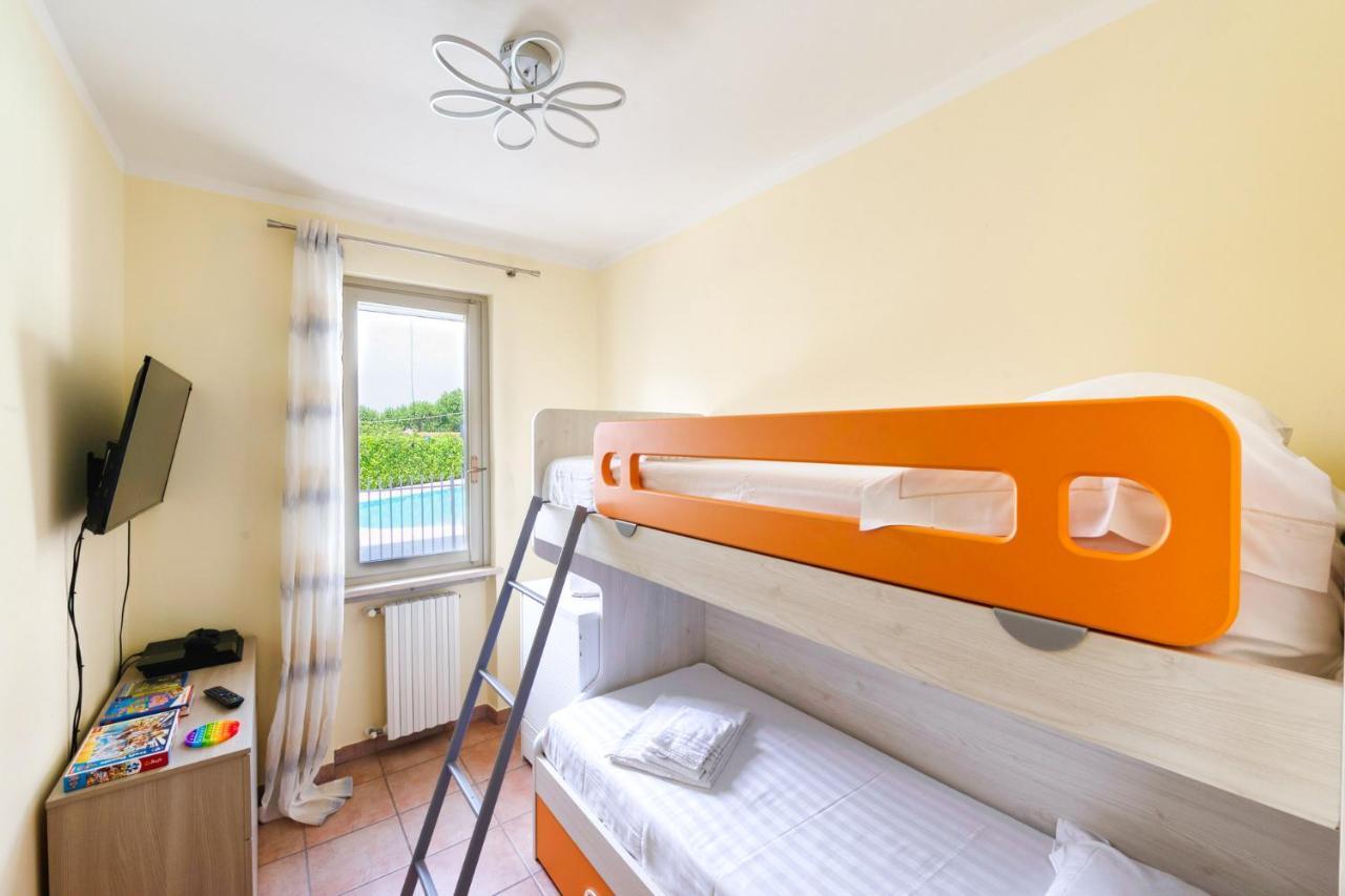 Wolf House - Peschiera Holiday - Jacuzzi Privata Πεσκιέρα ντελ Γκάρντα Εξωτερικό φωτογραφία