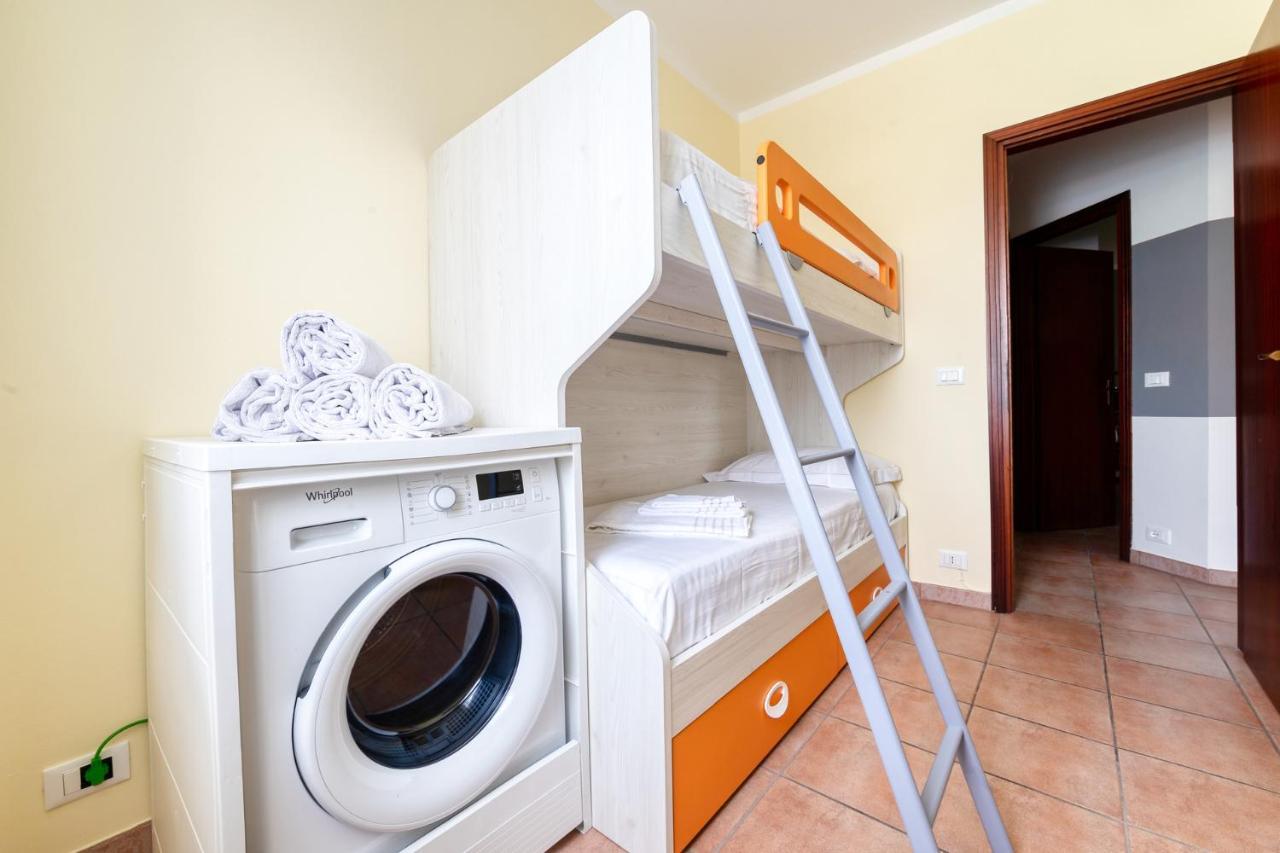 Wolf House - Peschiera Holiday - Jacuzzi Privata Πεσκιέρα ντελ Γκάρντα Εξωτερικό φωτογραφία