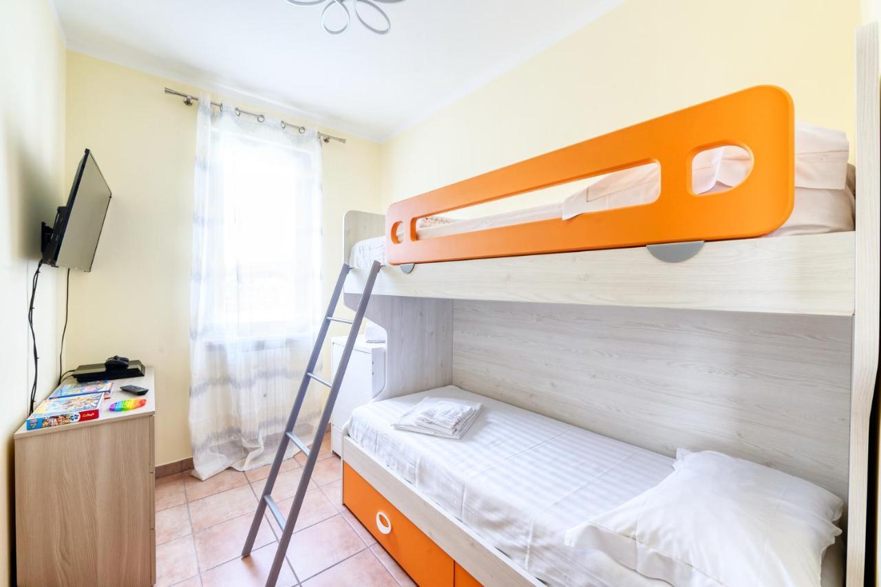 Wolf House - Peschiera Holiday - Jacuzzi Privata Πεσκιέρα ντελ Γκάρντα Εξωτερικό φωτογραφία