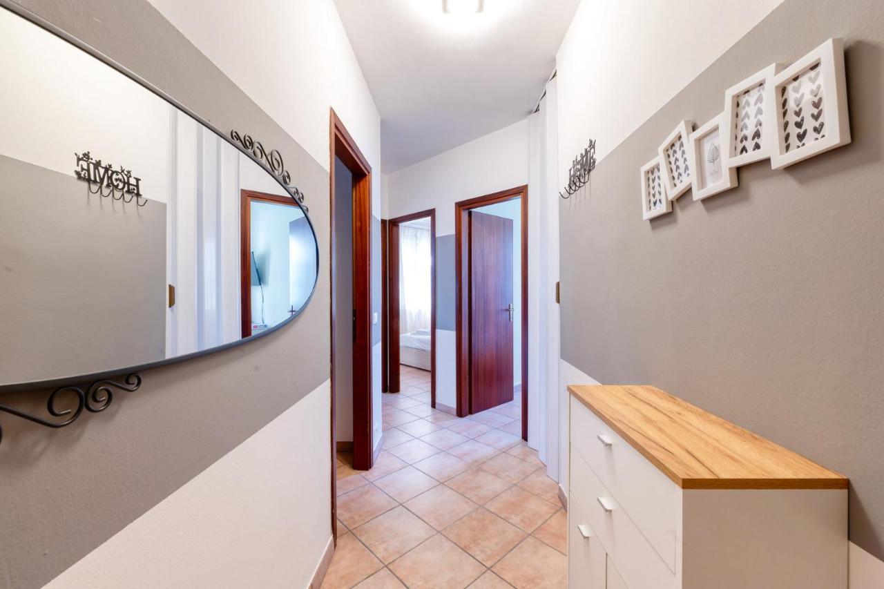 Wolf House - Peschiera Holiday - Jacuzzi Privata Πεσκιέρα ντελ Γκάρντα Εξωτερικό φωτογραφία